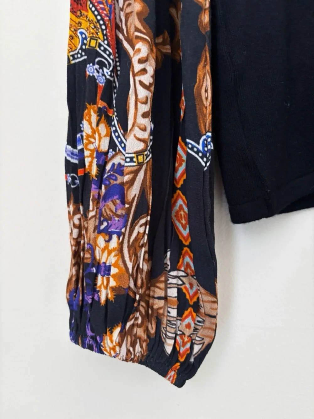 Bl^nk London Floral Printed Sleeve Sweater Medium - Picture 4 of 9